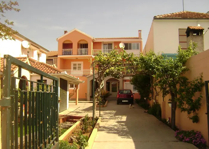Apartments Tutina