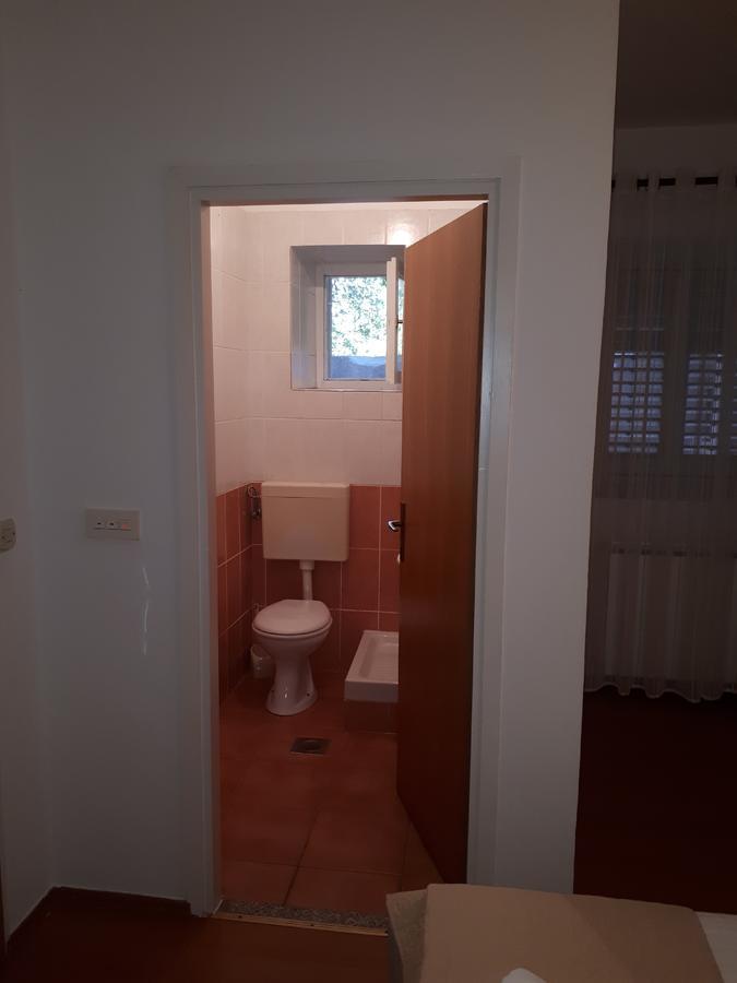 Tutina Apartament *